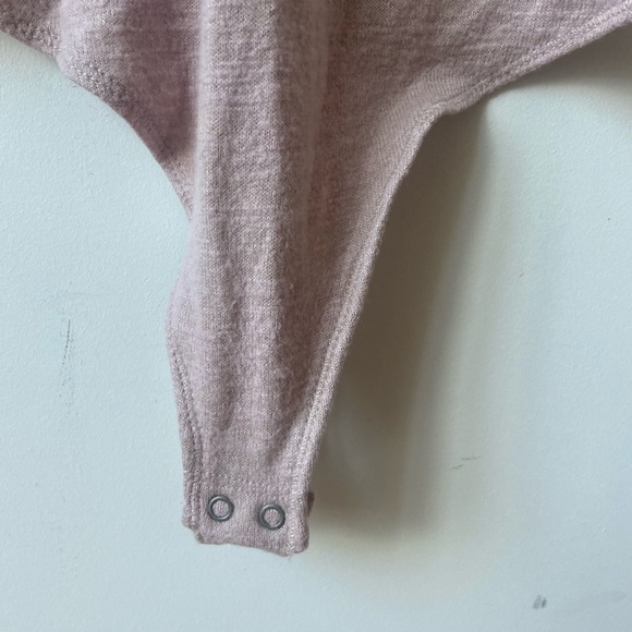 NWOT Abercrombie front knot bodysuit - Picture 4 of 6